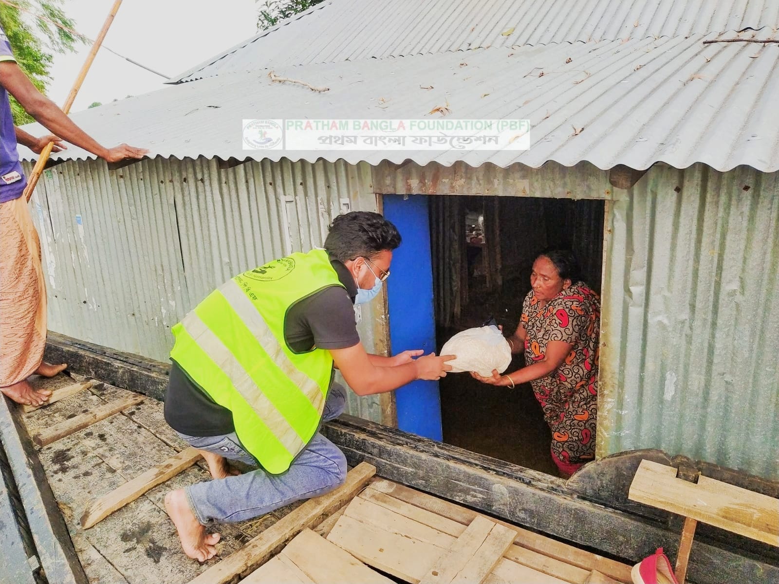 আমাদের কাজ